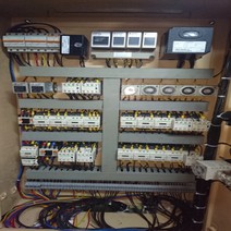 Pekerjaan instalasi listrik & control